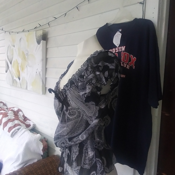 BOGO black printed shirt - Picture 2 of 5